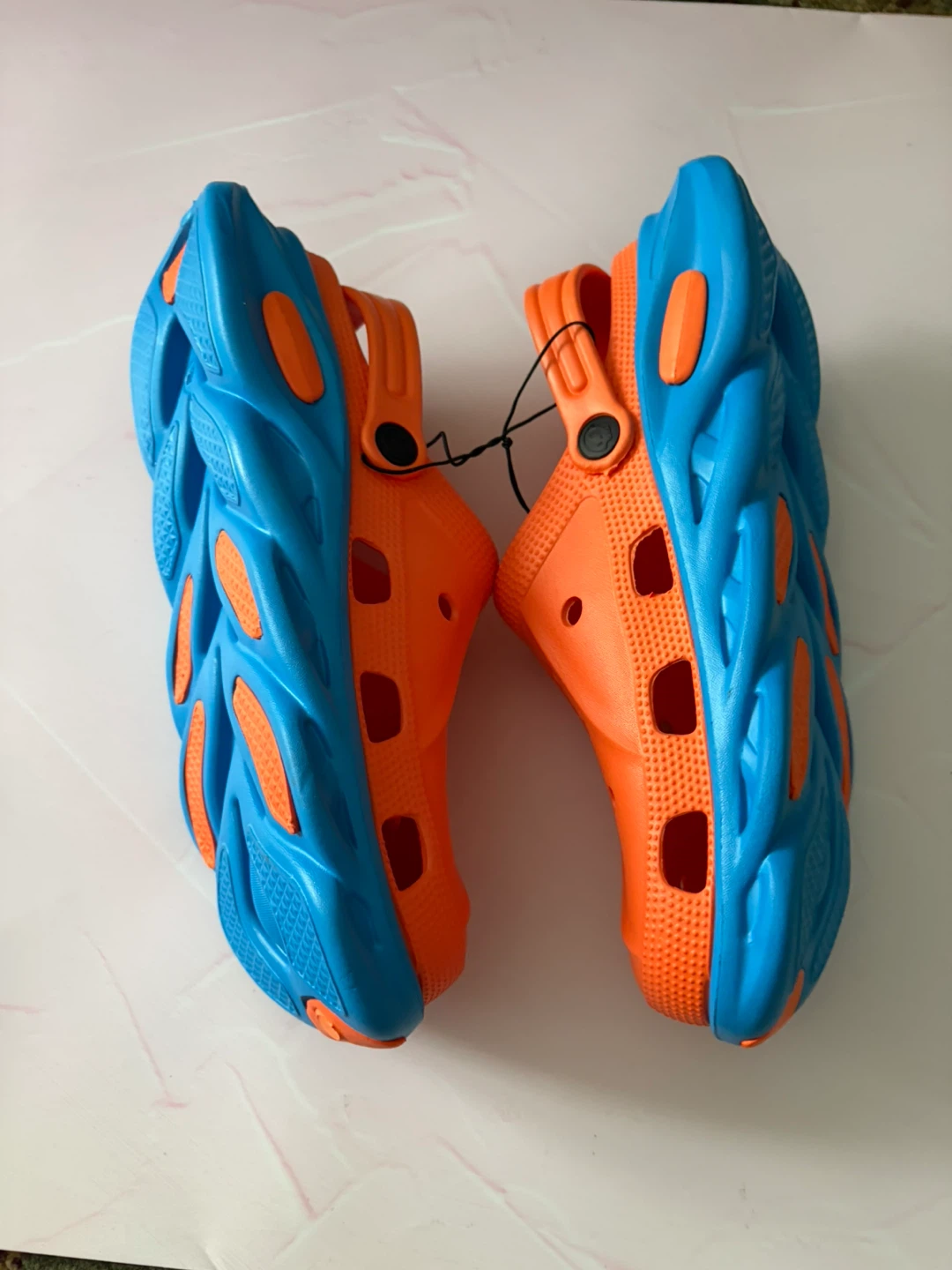 New US Men’s 9-9.5/US Women’s 10.5-11 Orange and Blue Clogs - photo 5