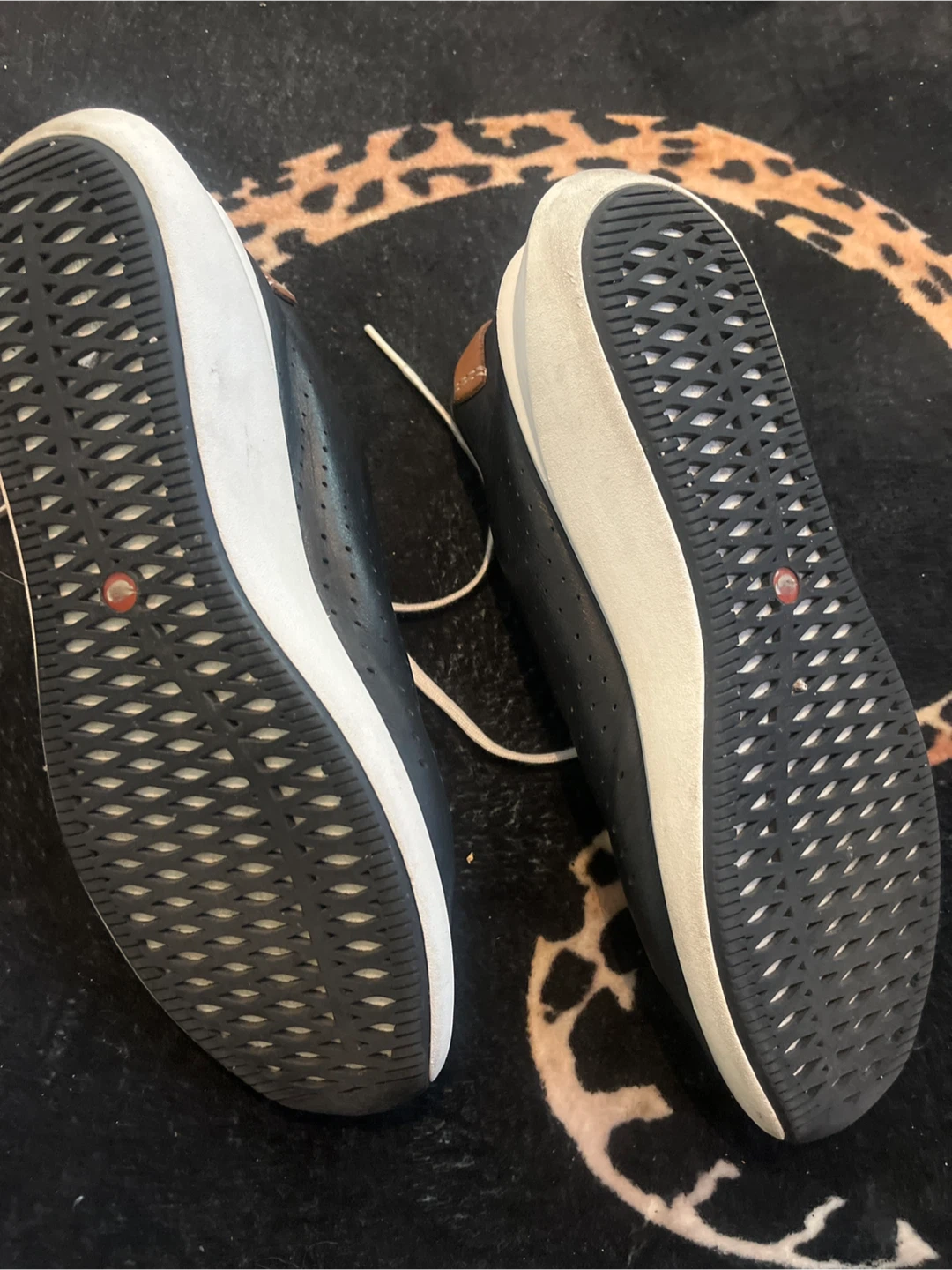 Ladies Clarks black leather sneaker