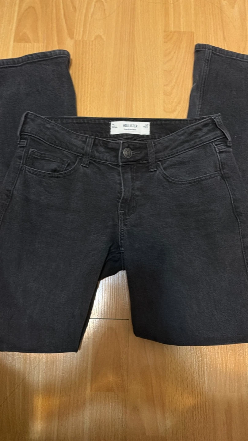 Hollister Black Denim Flare Jeans (size 27/4)