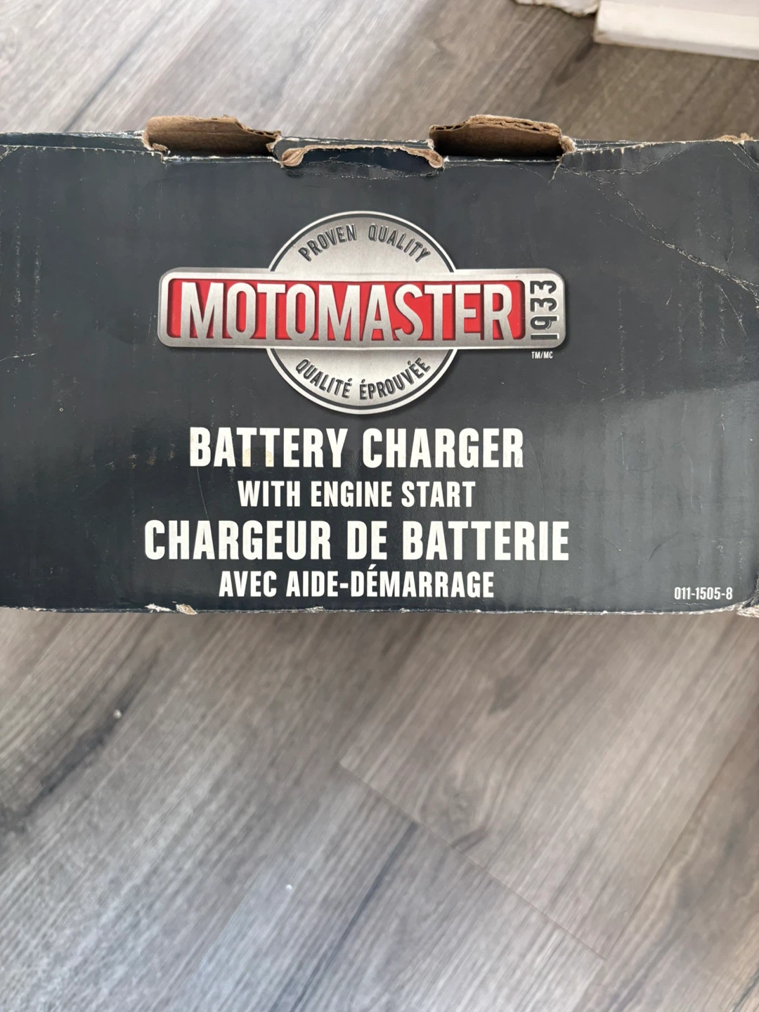 MotoMaster Battery Charger with Engine Start - photo 2