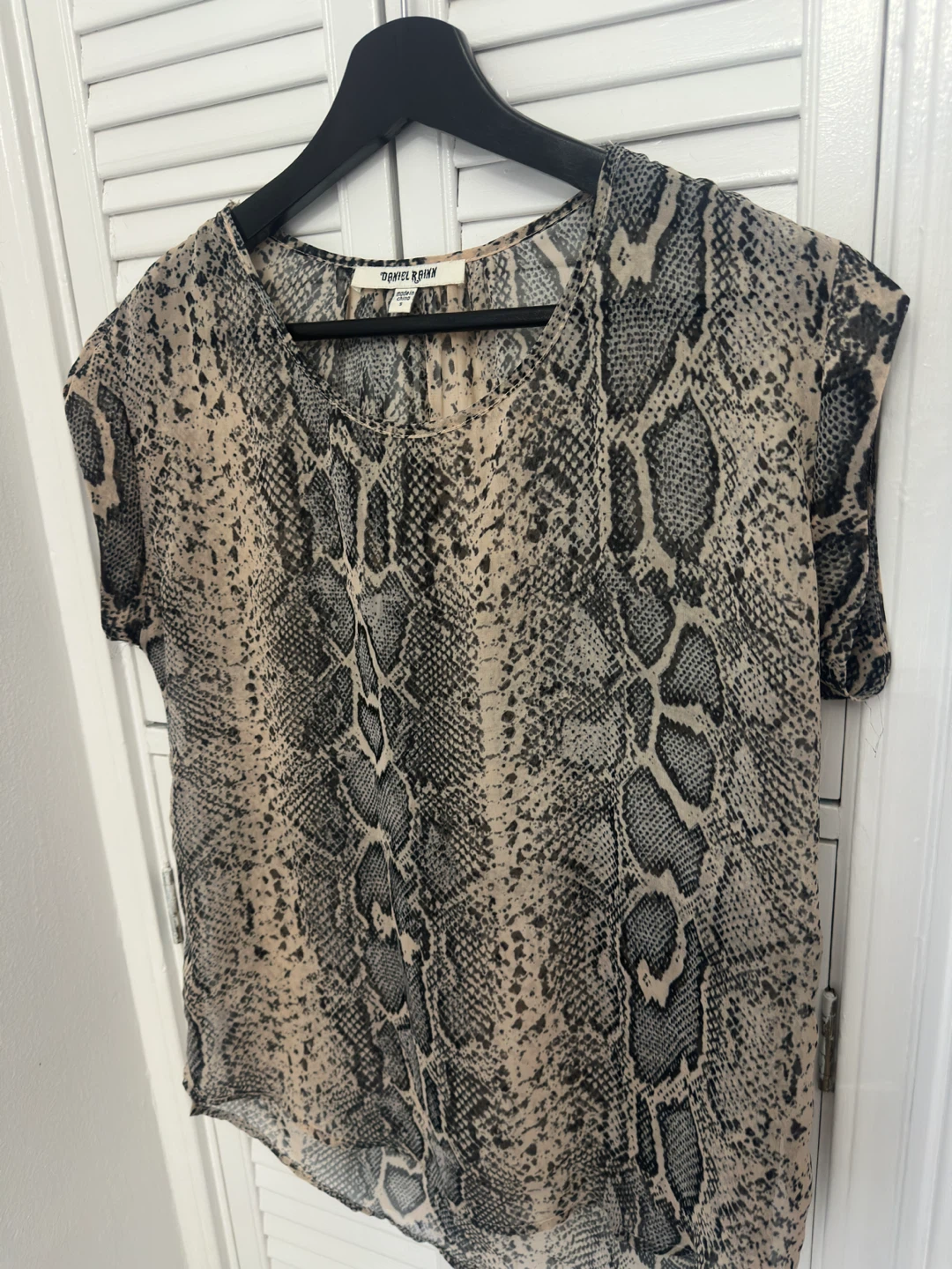 Daniel Rainn Snake Print Top Size S - photo 2