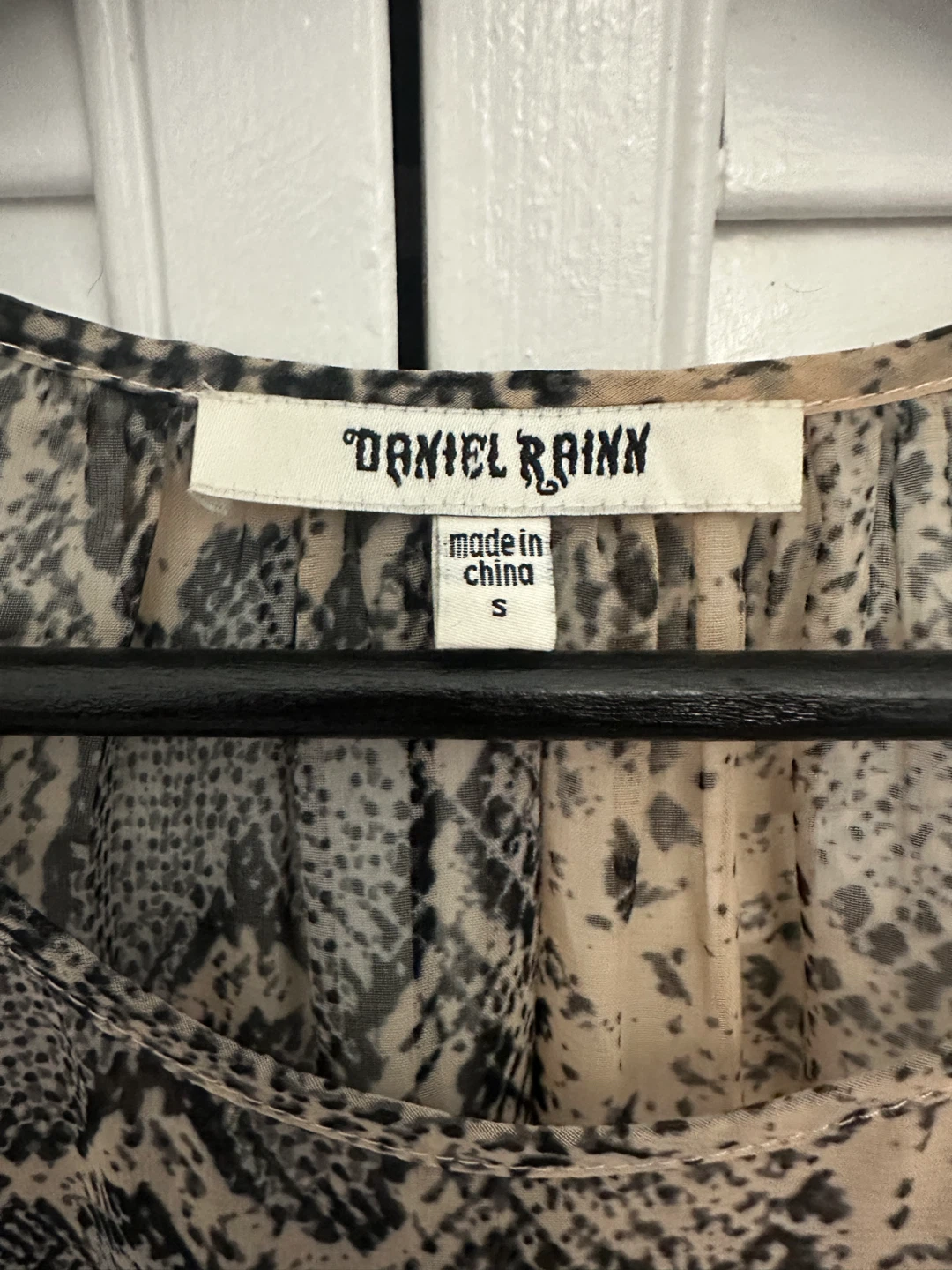 Daniel Rainn Snake Print Top Size S - photo 3