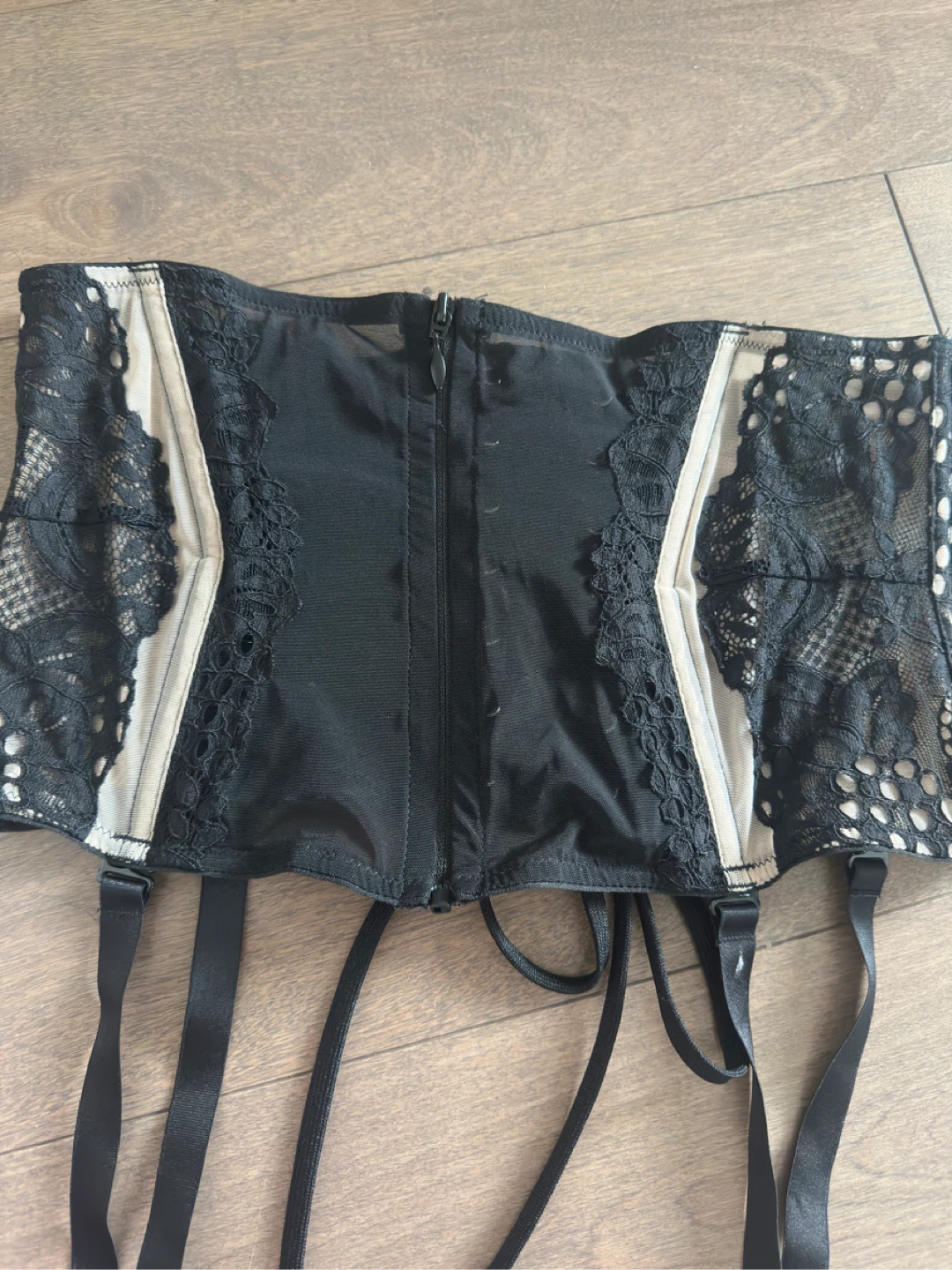 Victoria's Secret Black Lace Corset - photo 2