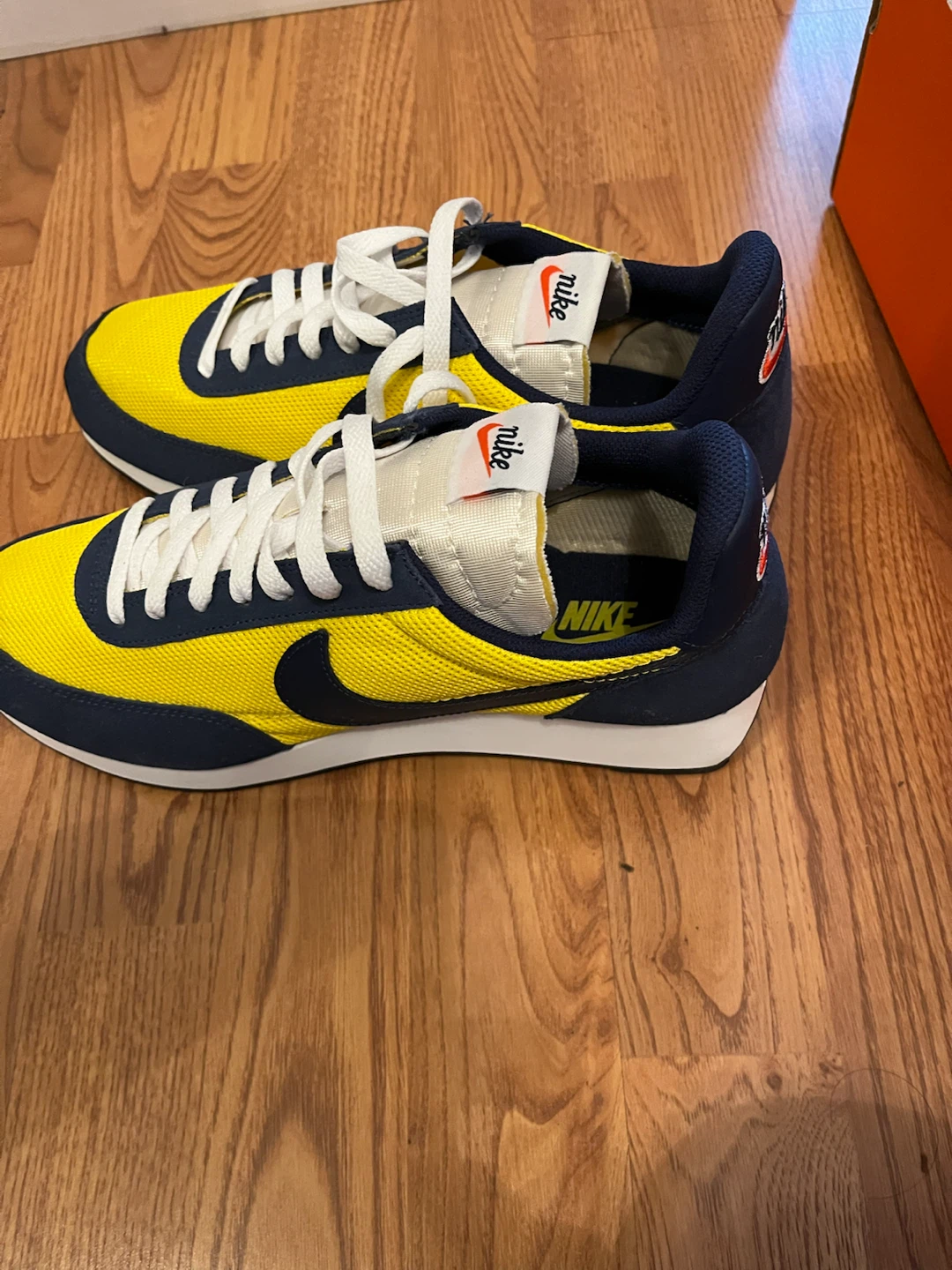 Tailwind Nike Running Shoes - Yellow & Navy - photo 3