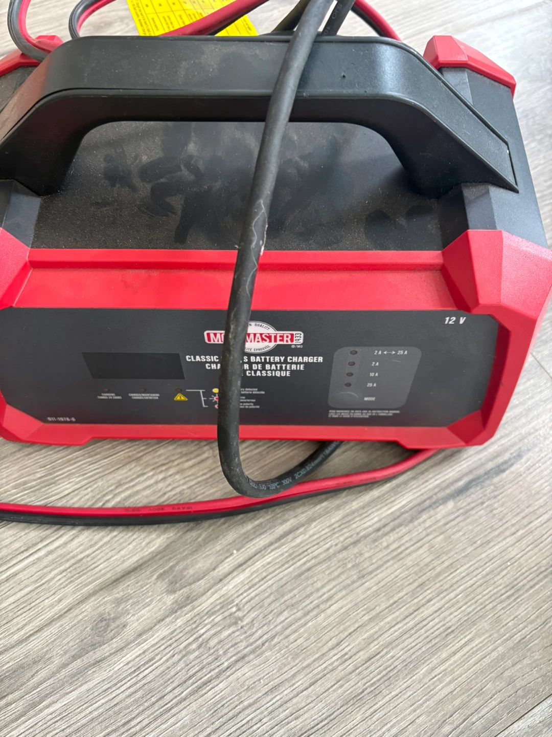 MotoMaster Classic Series 12V Battery Charger