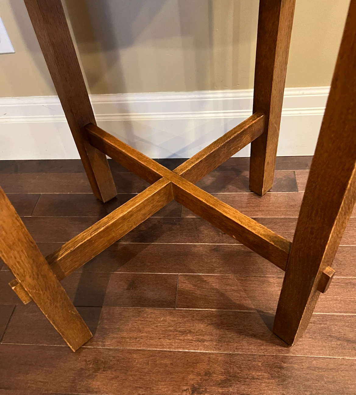 Antique Quarter-Sawn Oak Round Accent Table - photo 2