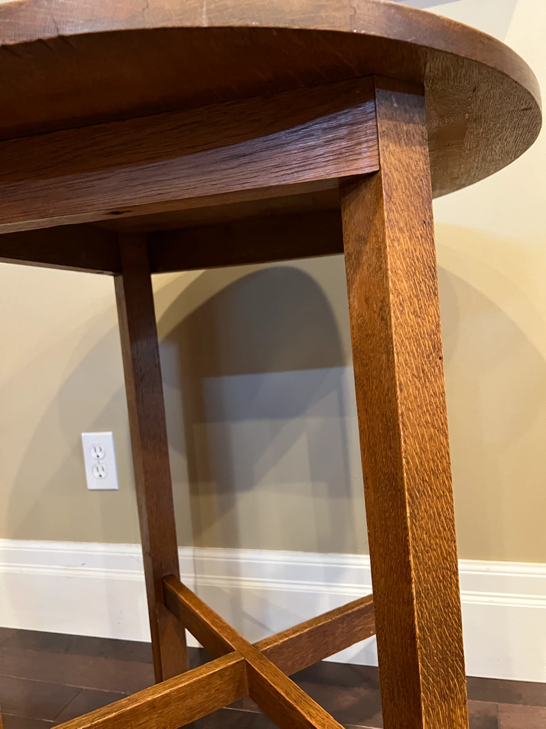 Antique Quarter-Sawn Oak Round Accent Table - photo 4