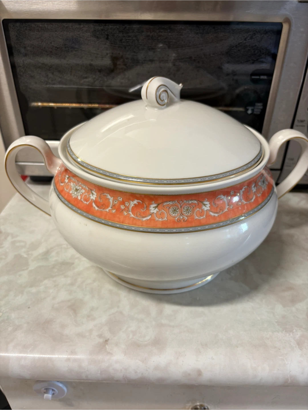 Eschenbach New England Villa Medici Tureen with Lid