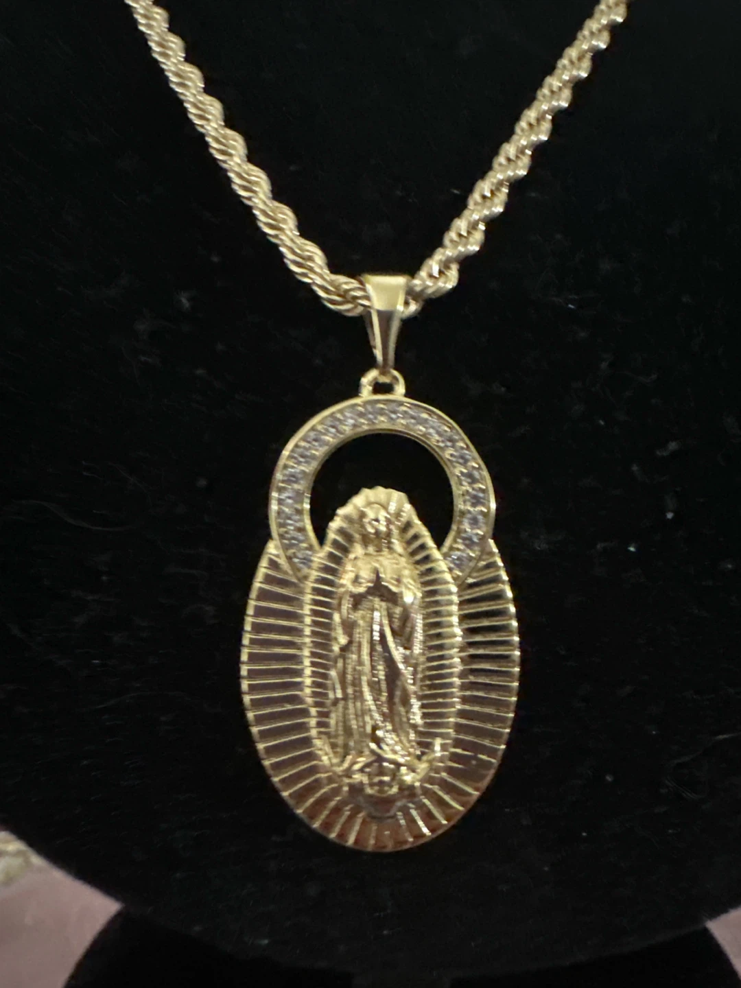 14kGold laminated Virgin Mary Pendant Rope Chain Necklace - photo 2