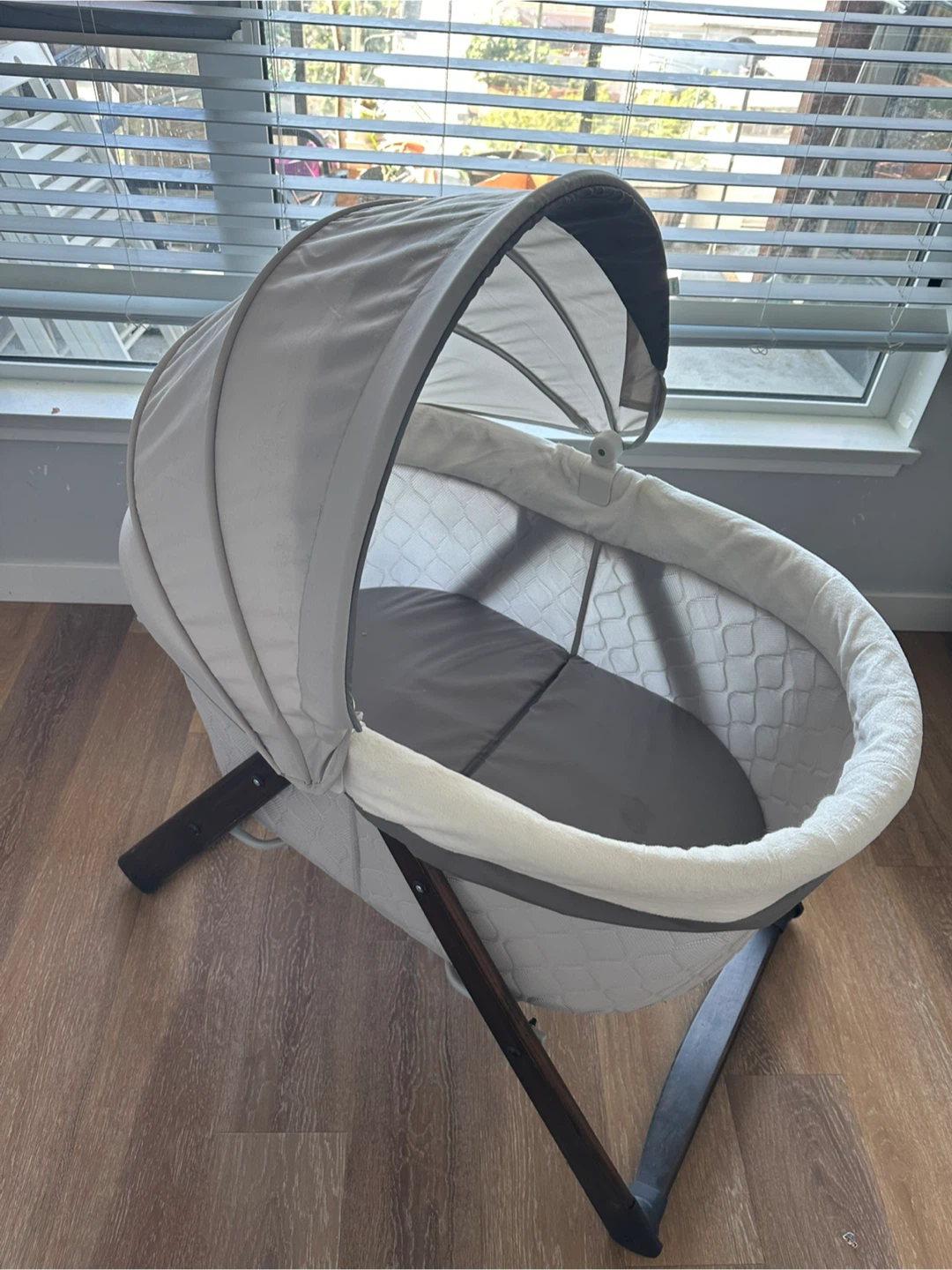 Ingenuity Foldaway Rocking Wood Bassinet