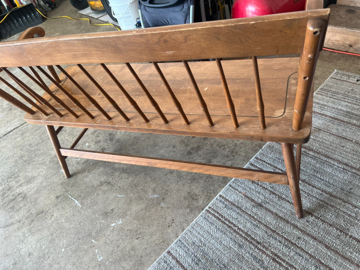 S. Bent & Bros Colonial Vintage Bench - photo 4
