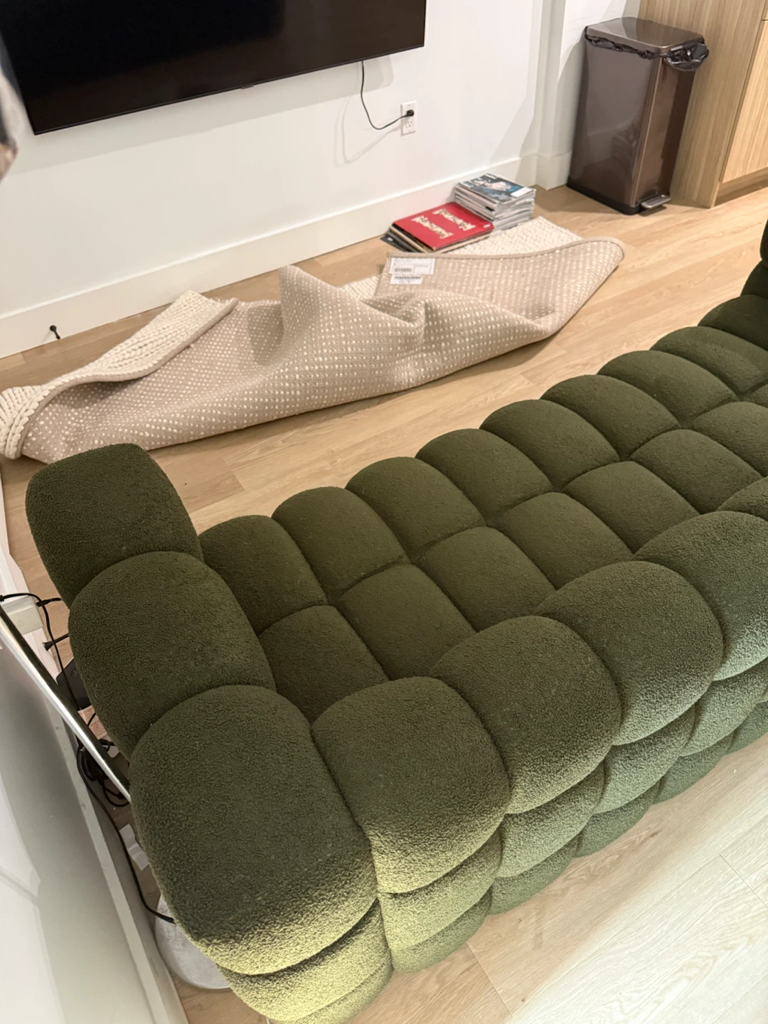 Dark green upholstered sofa - photo 4