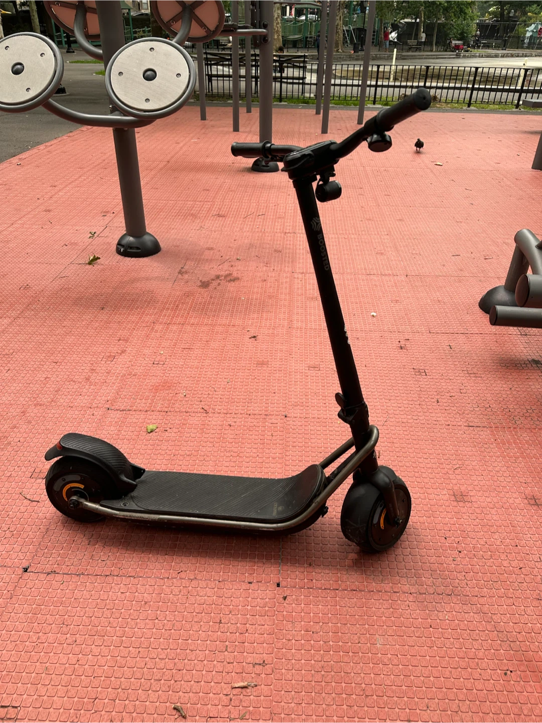 Scooter BOOSTED - photo 5