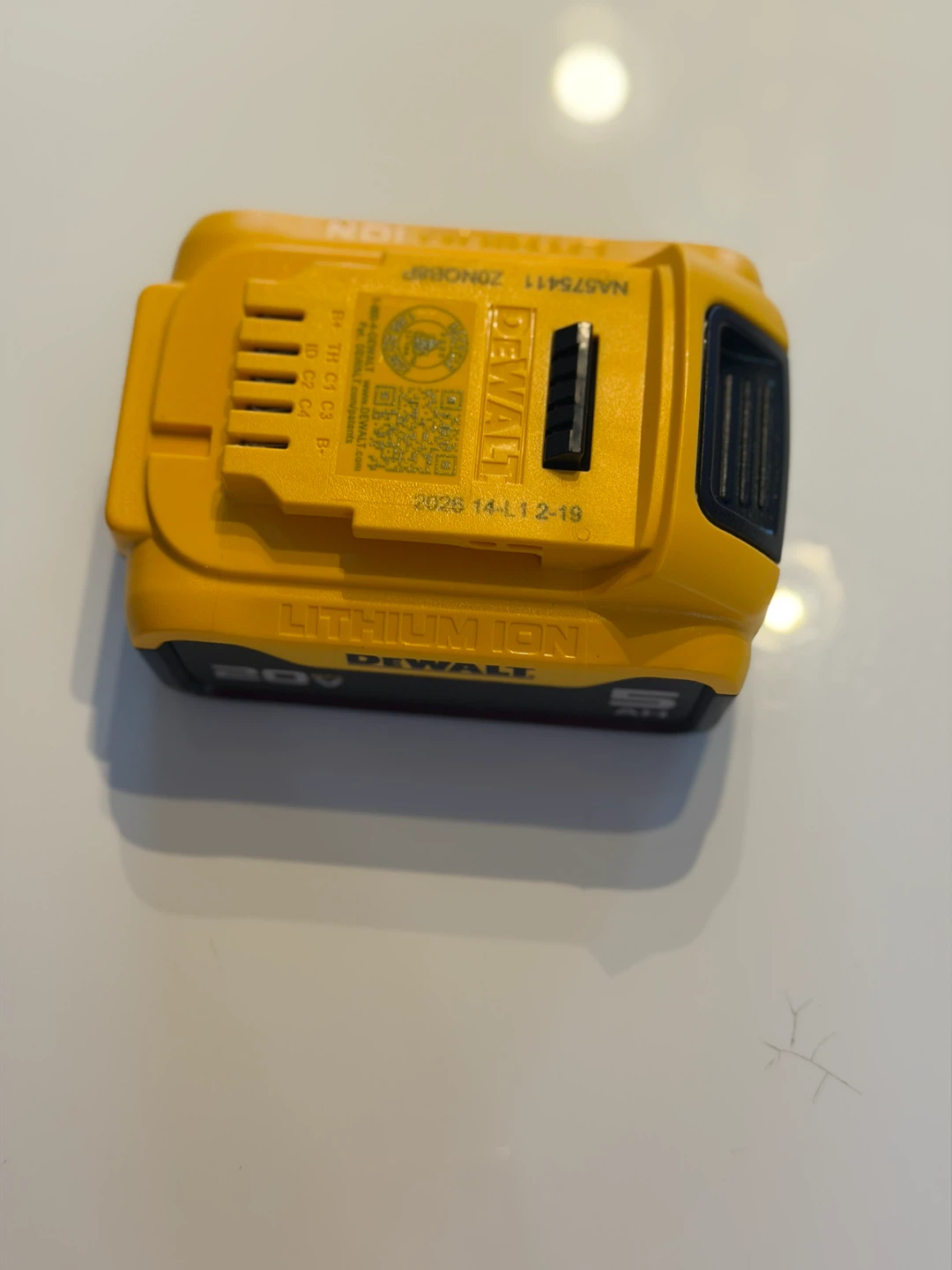 DEWALT 20V MAX 5.0Ah Lithium-Ion Battery