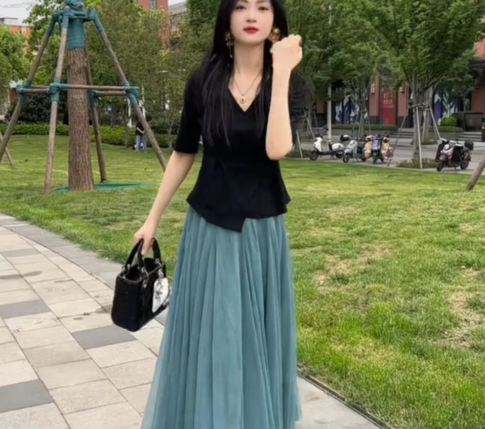 Pleated teal tulle maxi skirt - photo 4