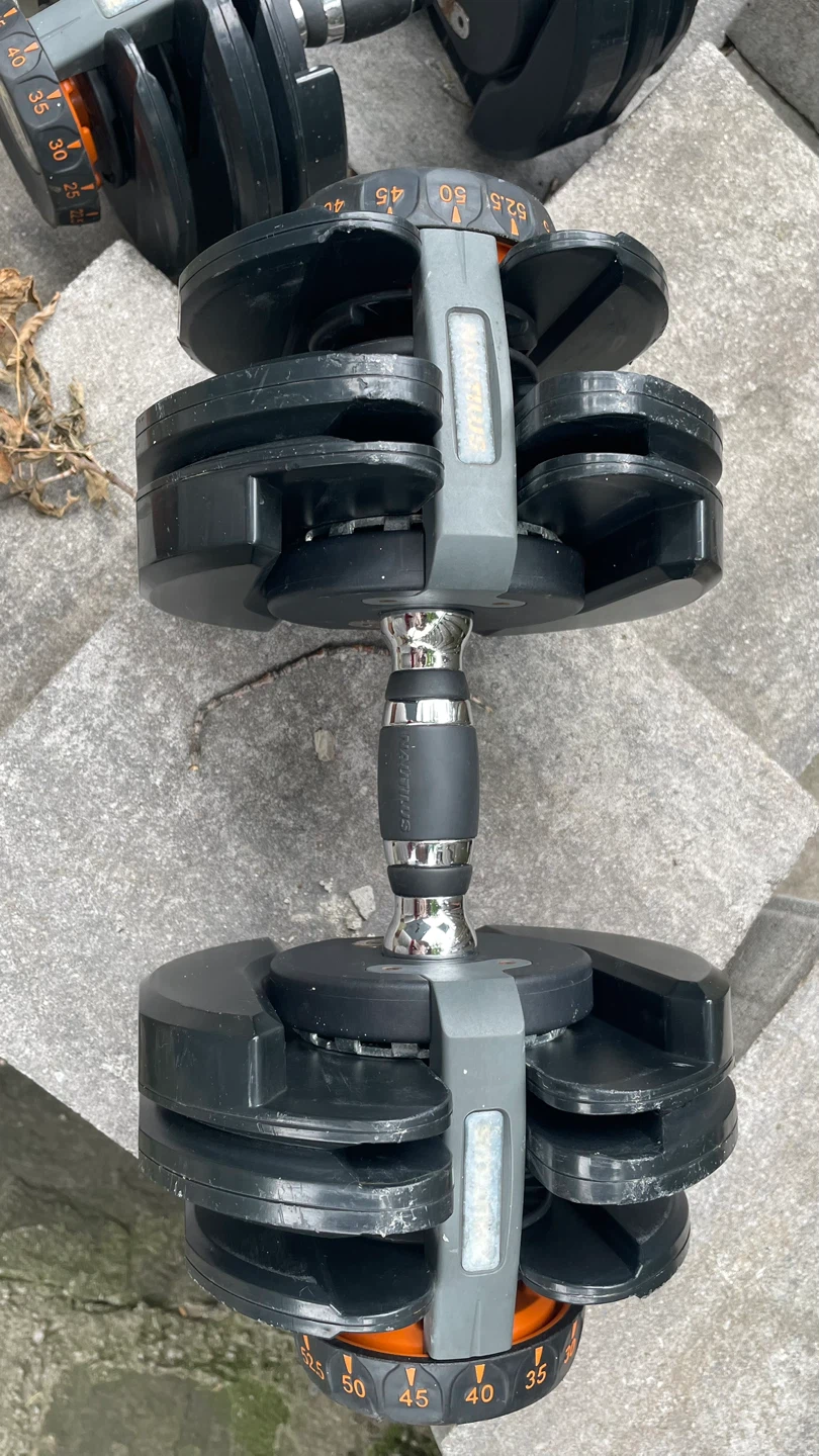 Nautilus adjustable dumbbell set - photo 2
