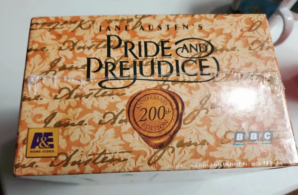 Jane Austen’s Pride and Prejudice – Complete 6 VHS Box Set - photo 5