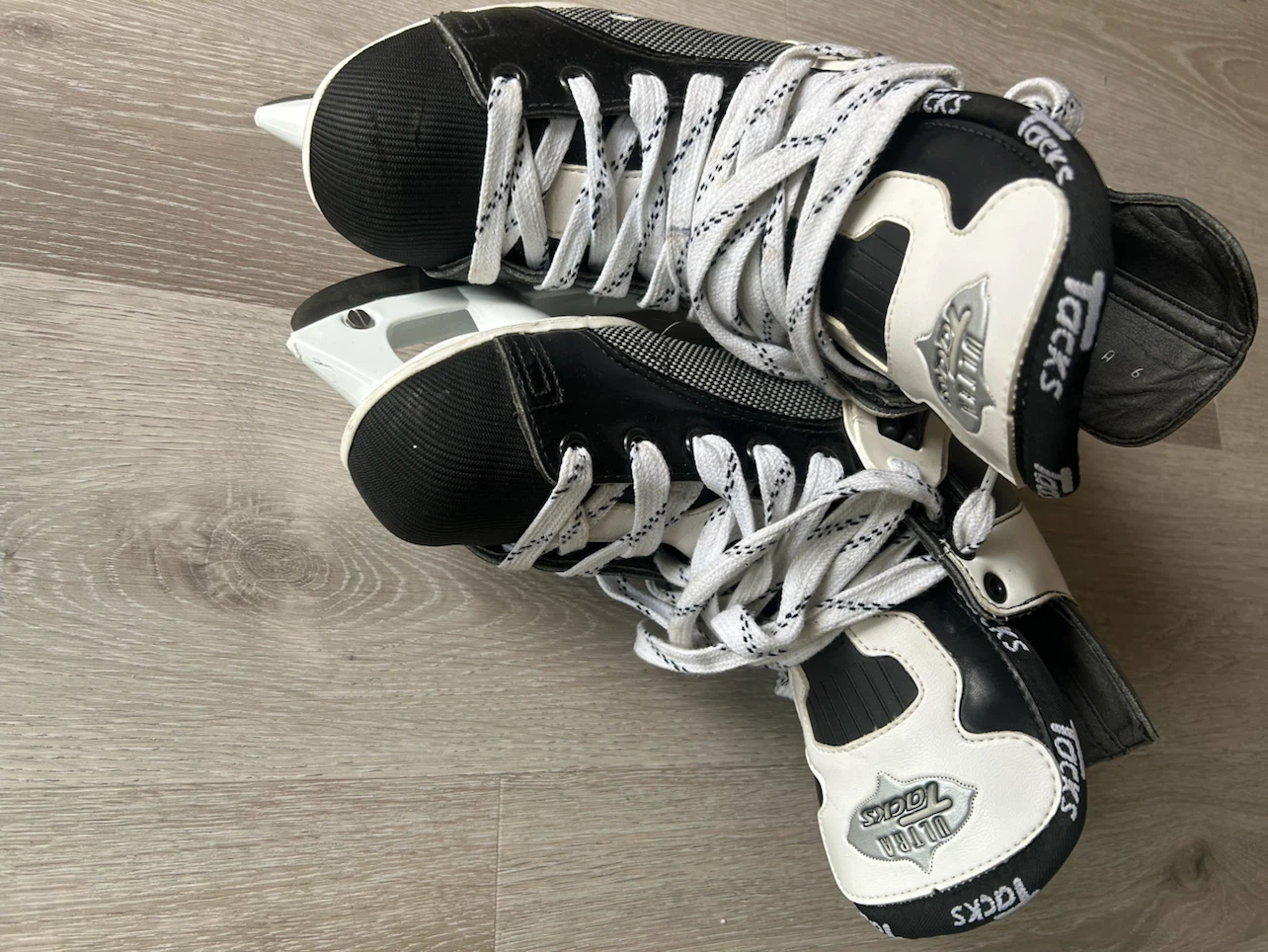 CCM Ultra Tacks Senior Hockey Skates