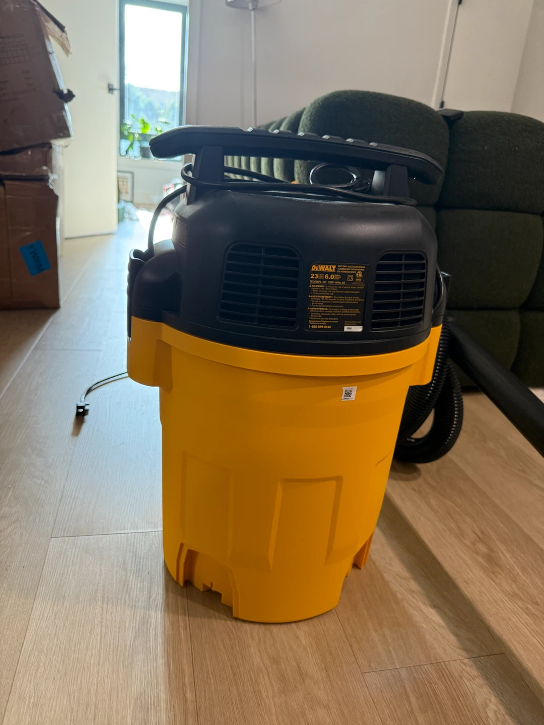 DeWalt Wet/Dry Vacuum - photo 2
