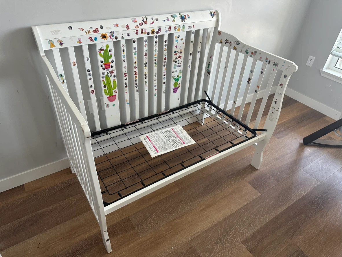 White Wooden Crib/ First bed combo - photo 2