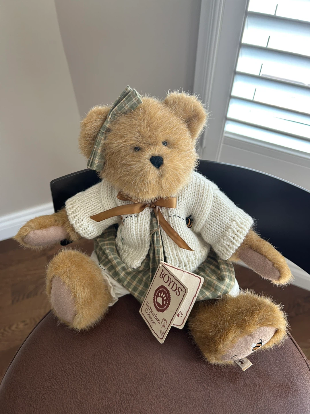 ADORABLE VINTAGE JOINTED BOYDS BEAR (READ LISTING)