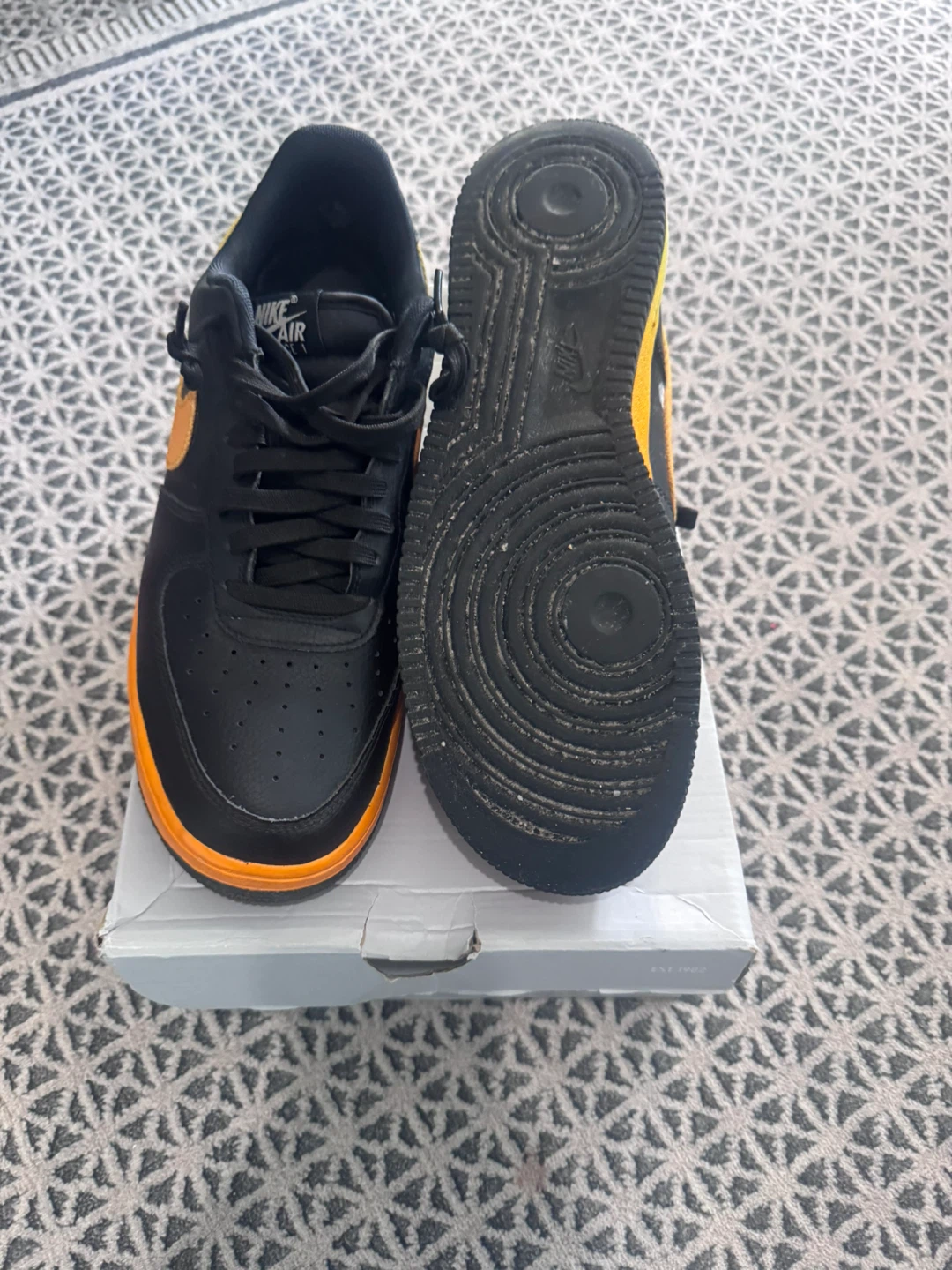 Nike Air Force 1 Black and Orange Shoes Size 9.5 - photo 3