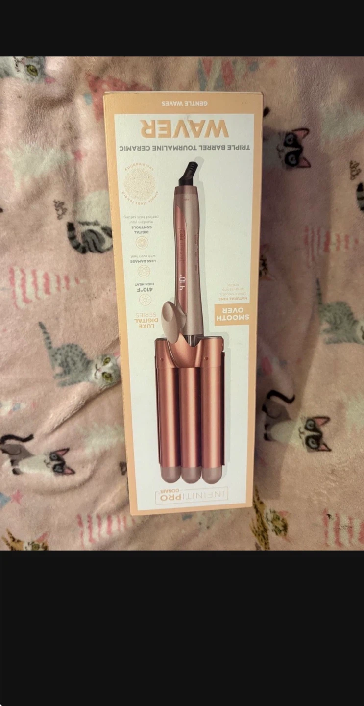 Conair InfinitiPro Triple Barrel Ceramic Waver