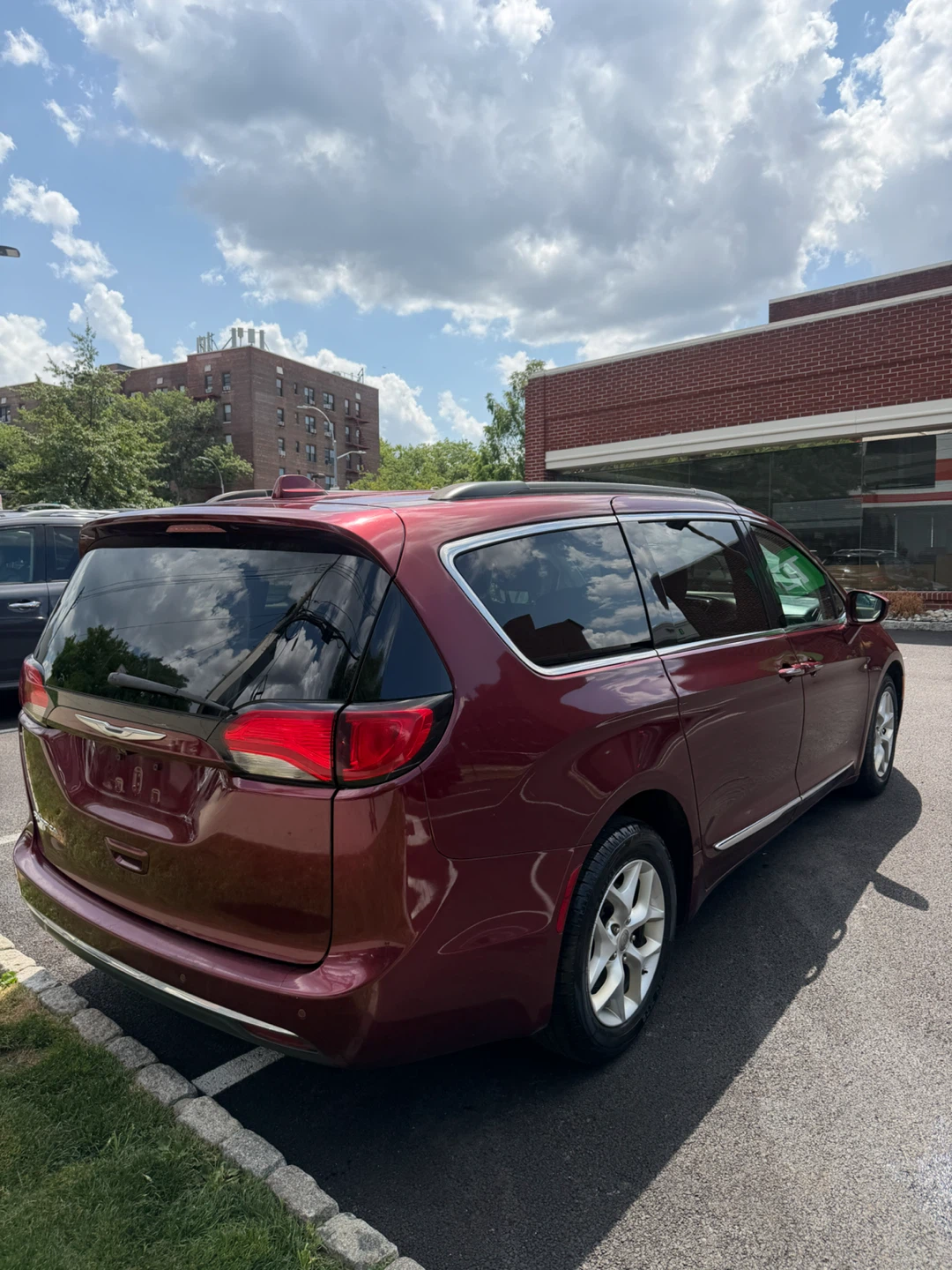 Chrysler Pacifica - photo 3