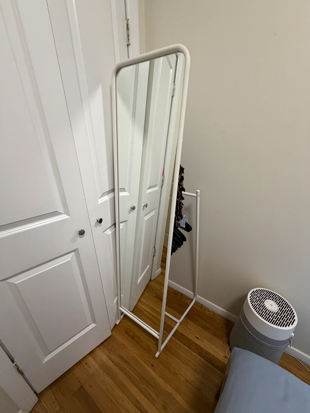 IKEA KNAPPER floor mirror white - photo 2