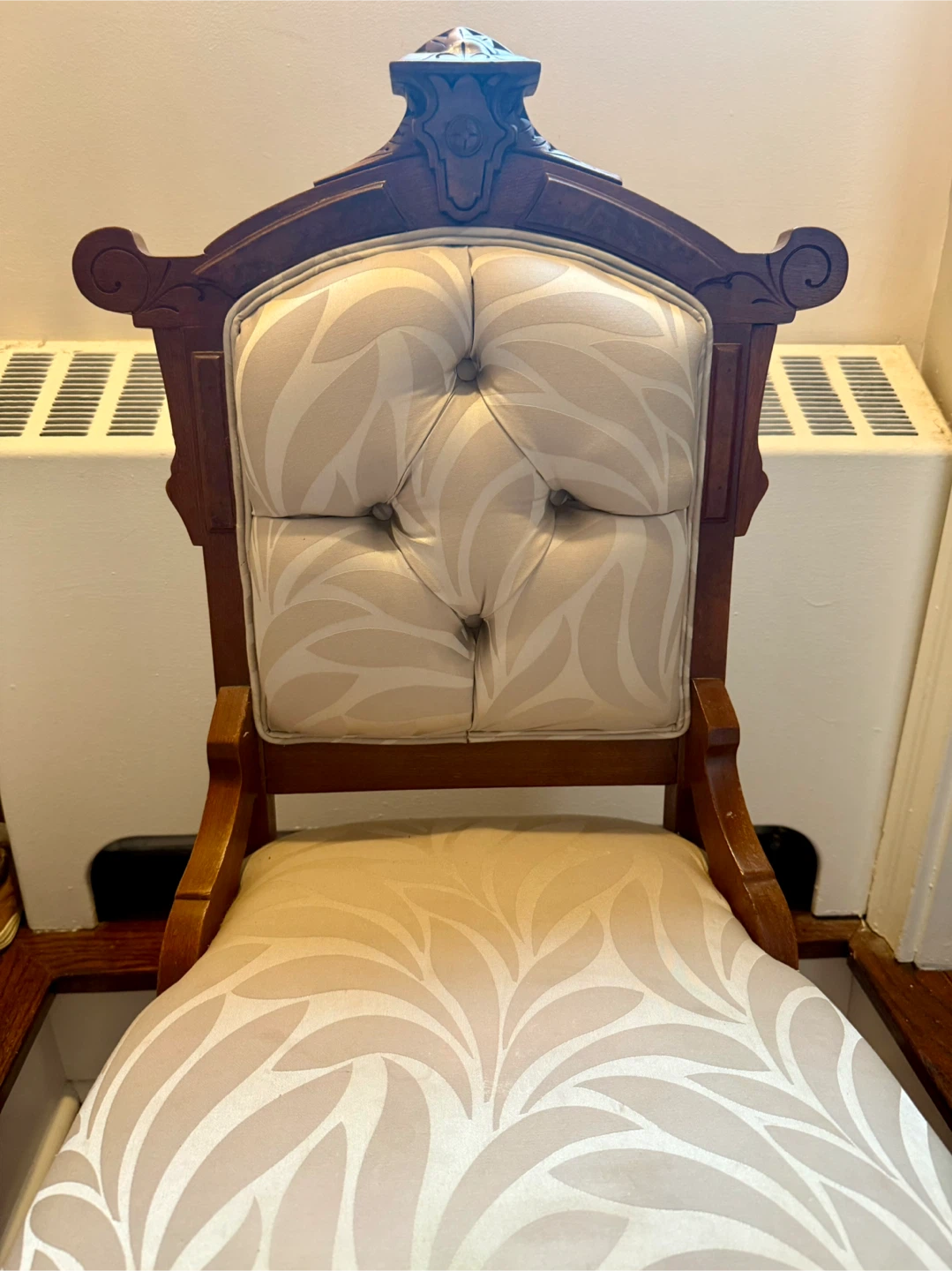 Vintage Accent Chair - photo 2