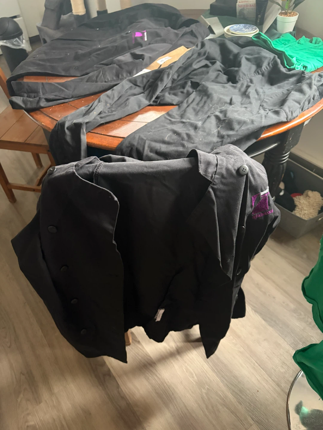 2 kitchen uniforms - photo 2