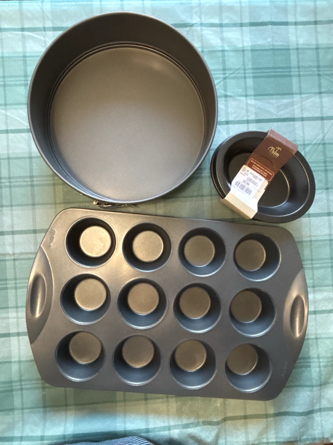 Baking Pan Set: Springform, Mini Pie, and Muffin Tin