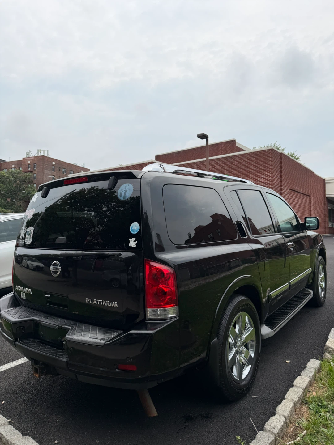 2012 Black Nissan Armada Platinum SUV - photo 4
