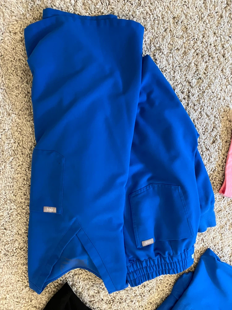 Figs scrubs - photo 2