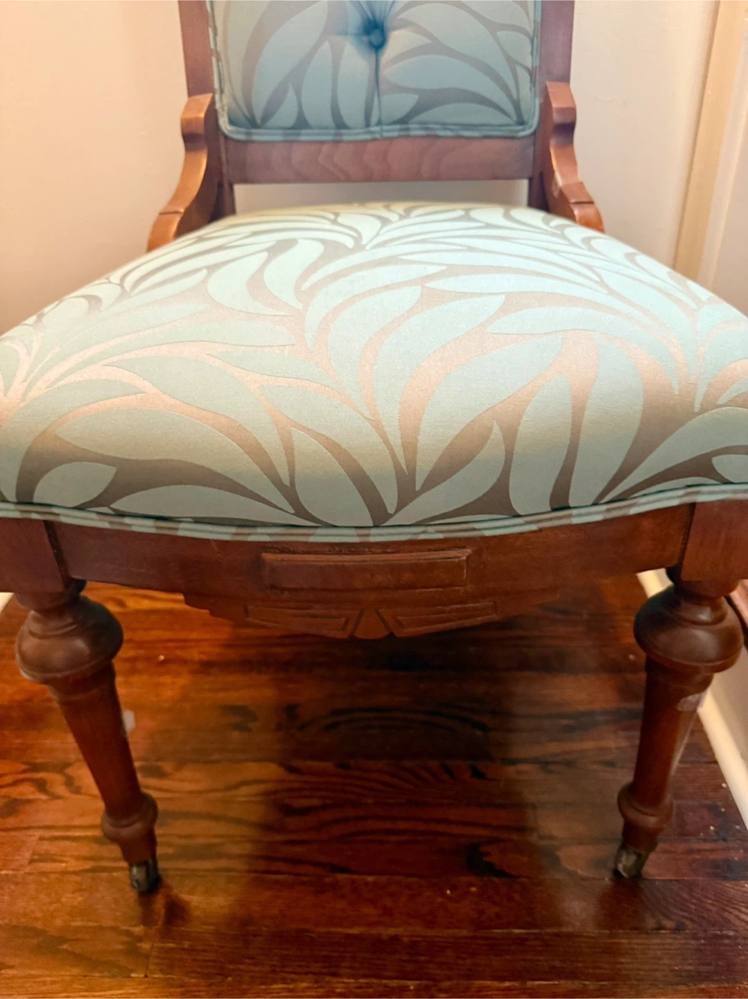 Vintage Accent Chair with Casters - photo 3