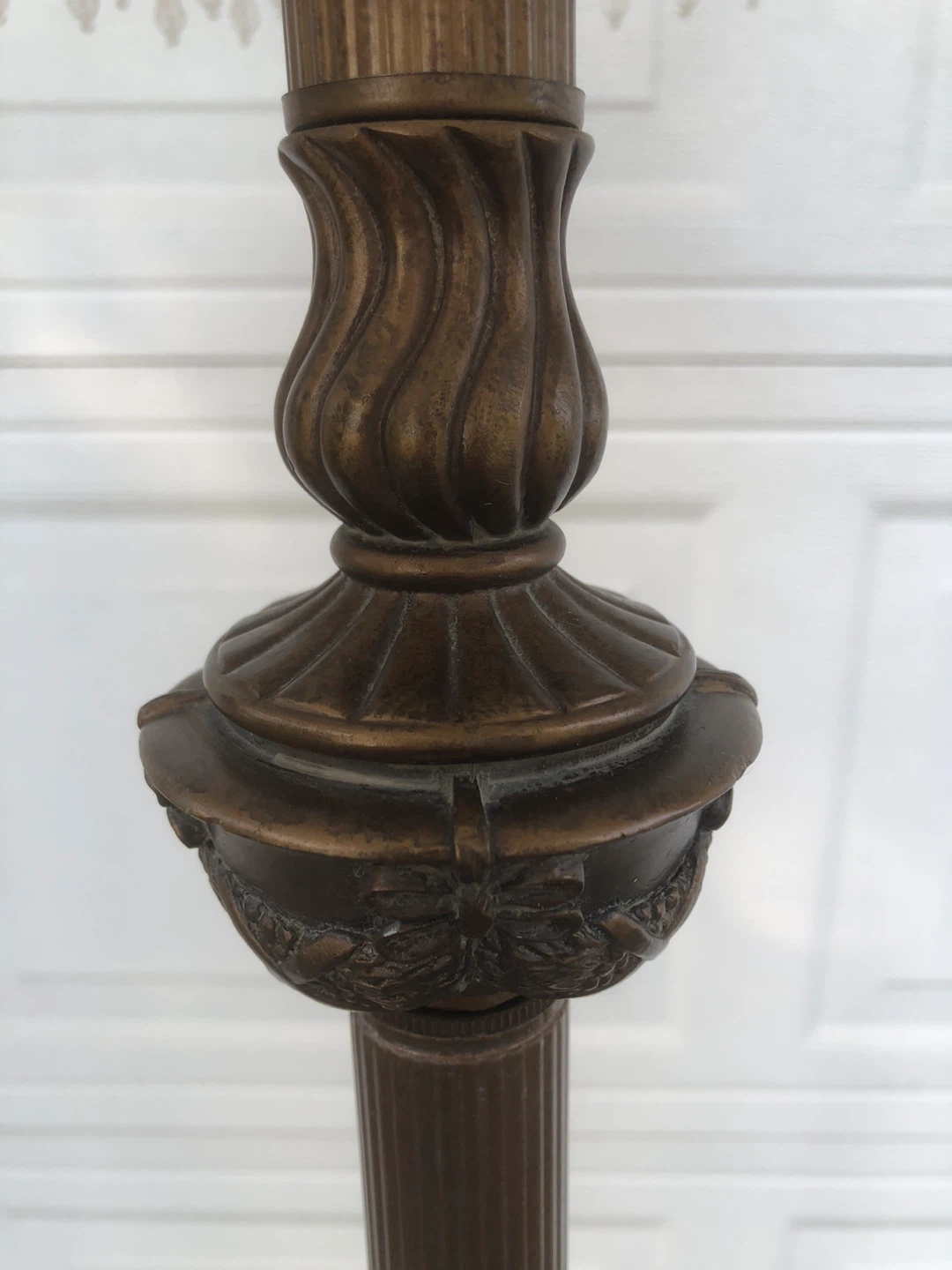 Vintage style brass floor lamp with beaded shade - photo 5