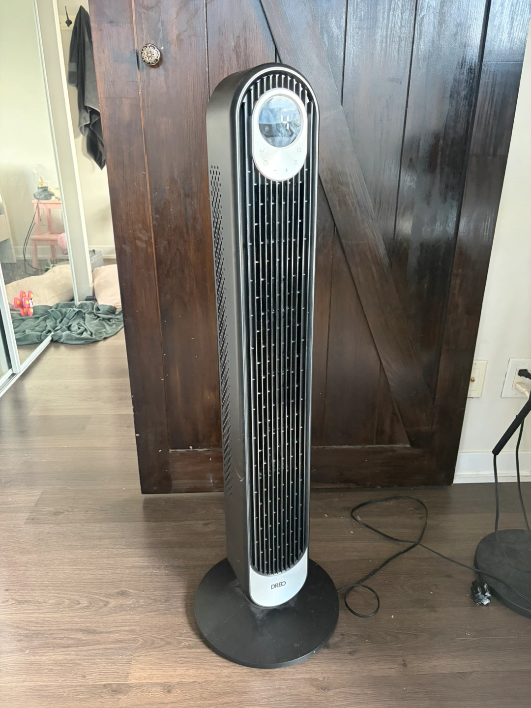 Rotating Cooling Fan with 9 Speed Settings - photo 2