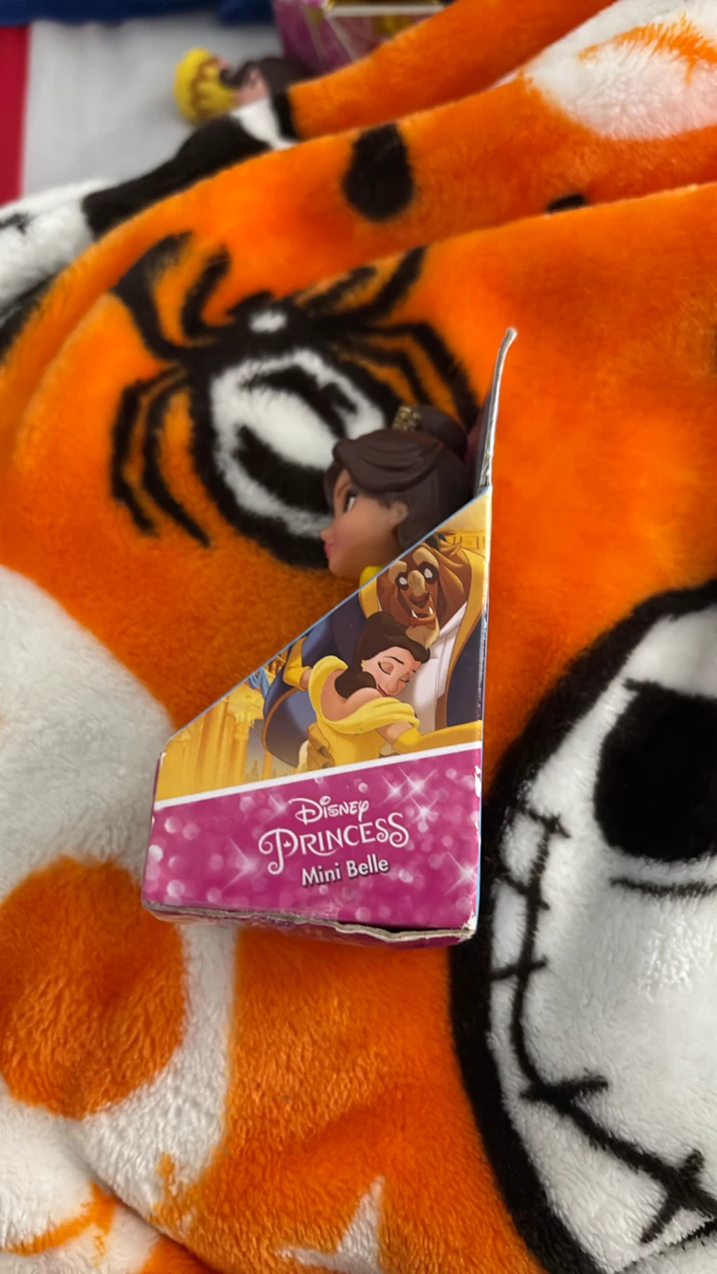 Disney Princess Mini Belle Doll - photo 4