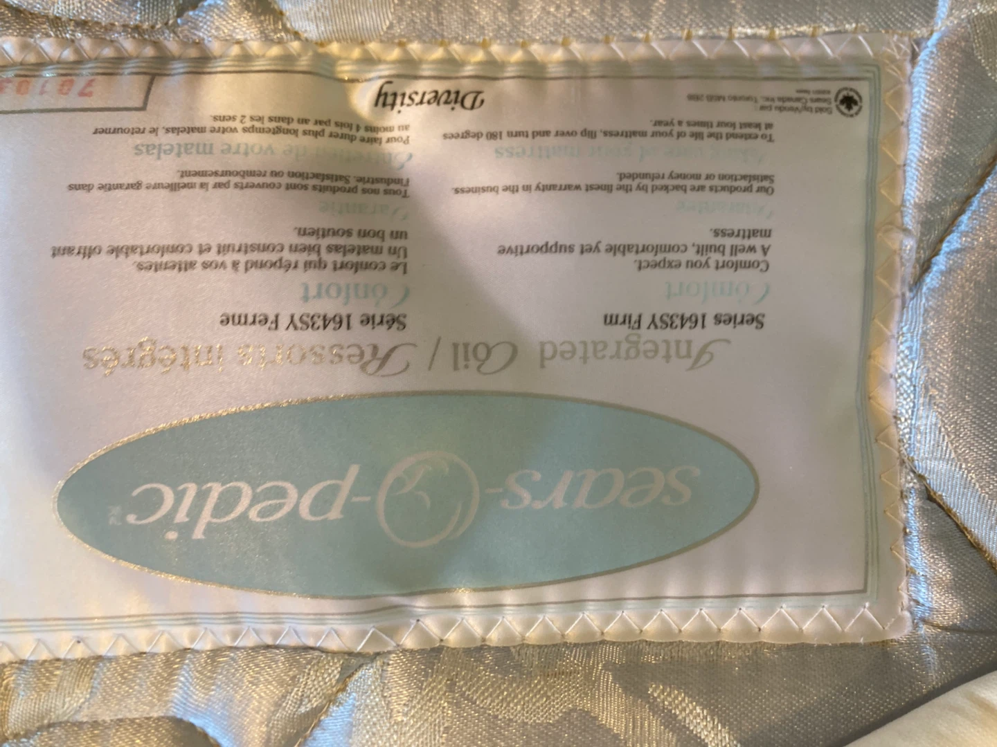 MOVING SALE : Single bed set - photo 4