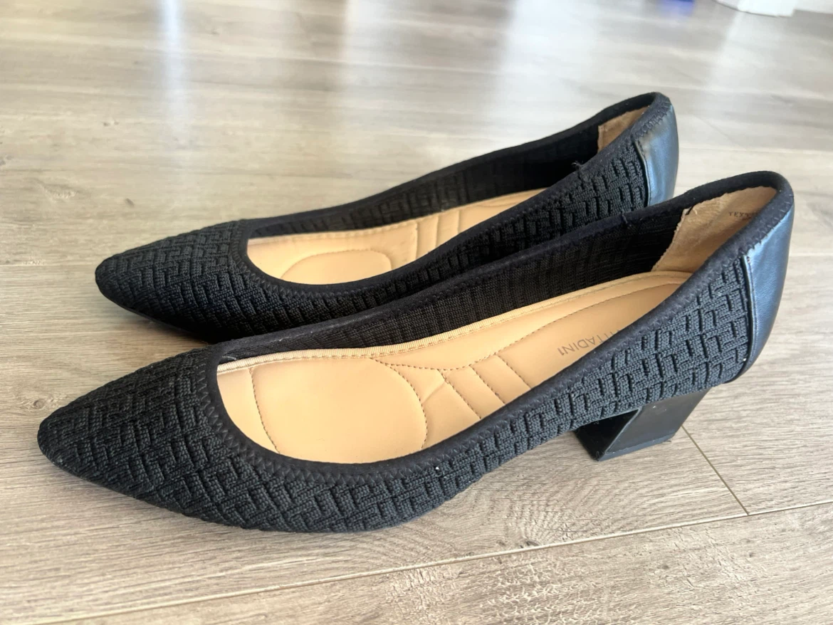 Adrienne Vittadini Black Knit Pointed Toe Heels