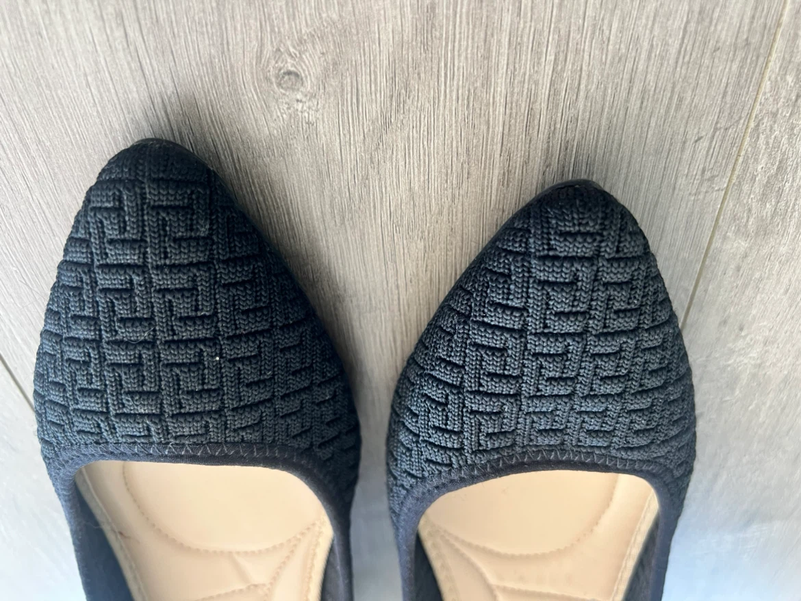 Adrienne Vittadini Black Knit Pointed Toe Heels - photo 3