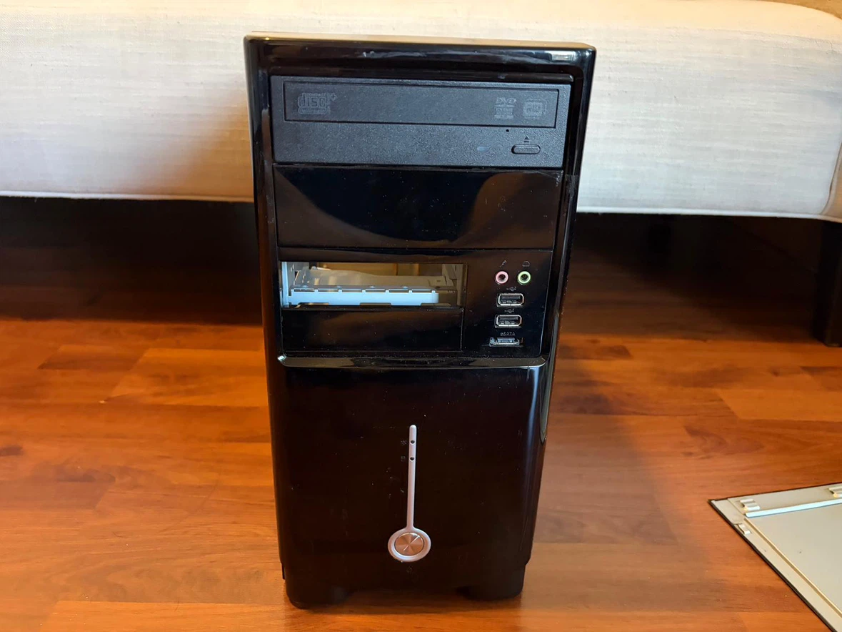 Small Case (NOT ATX) - Untested
