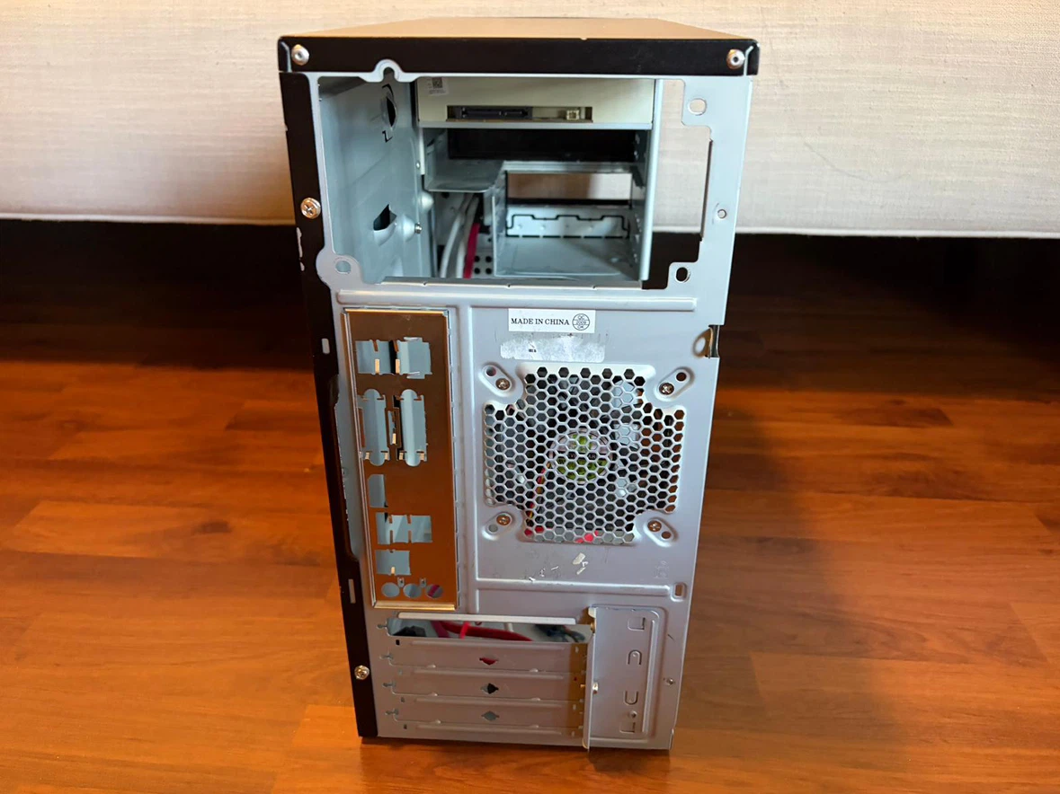 Small Case (NOT ATX) - Untested - photo 2