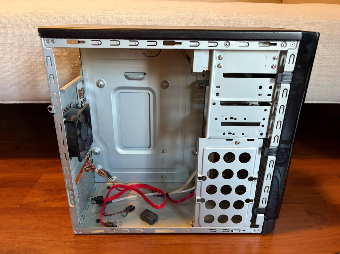 Small Case (NOT ATX) - Untested - photo 5