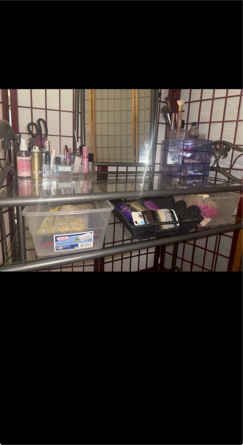 Vanity desk with mirror - photo 3