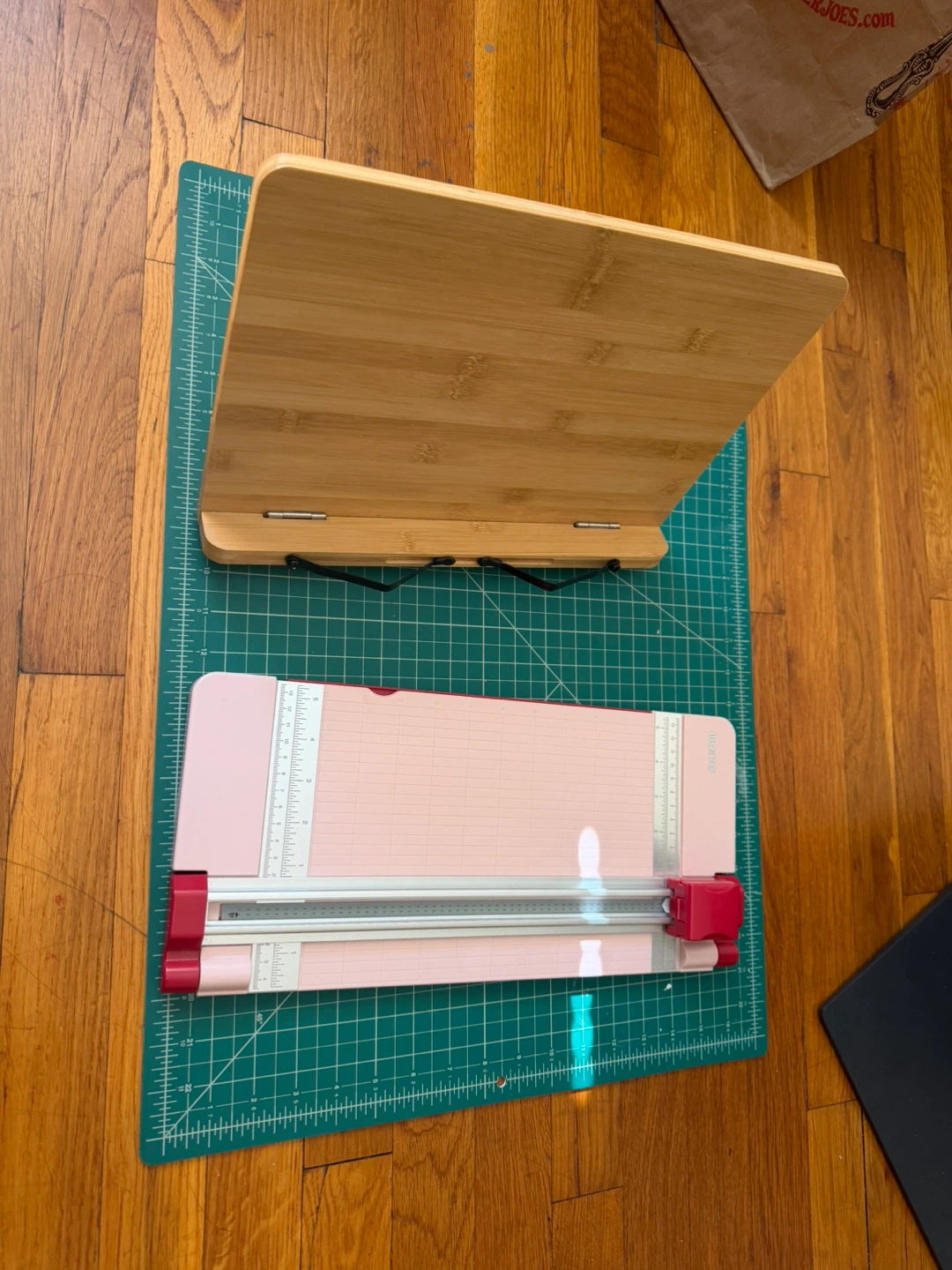 Bamboo Book Stand and Pink Paper Cutter Set