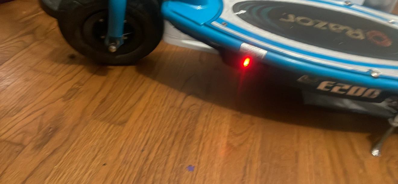 Razor E200 scooter with upgraded battery - photo 4
