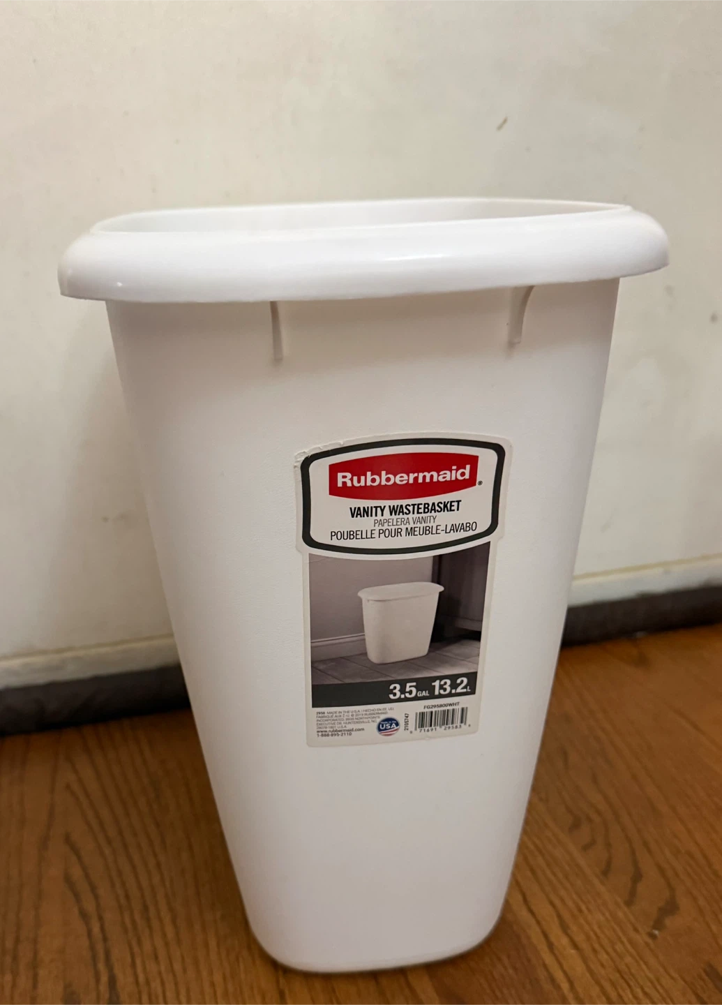 Rubbermaid 3.5 gallon mini trashcan