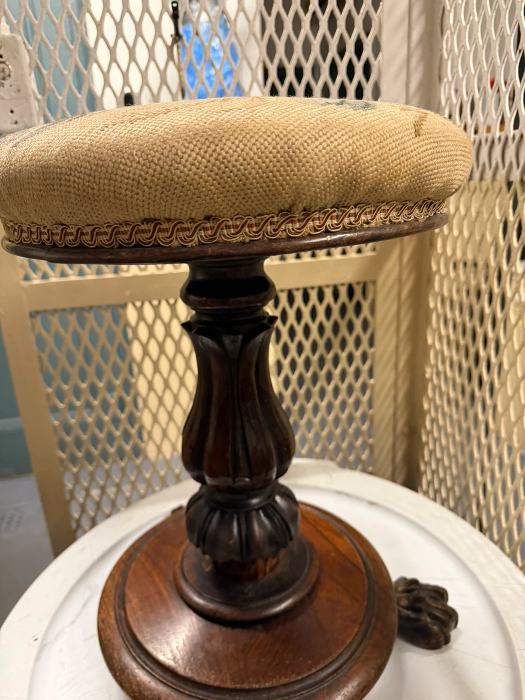 Antique piano stool - photo 2