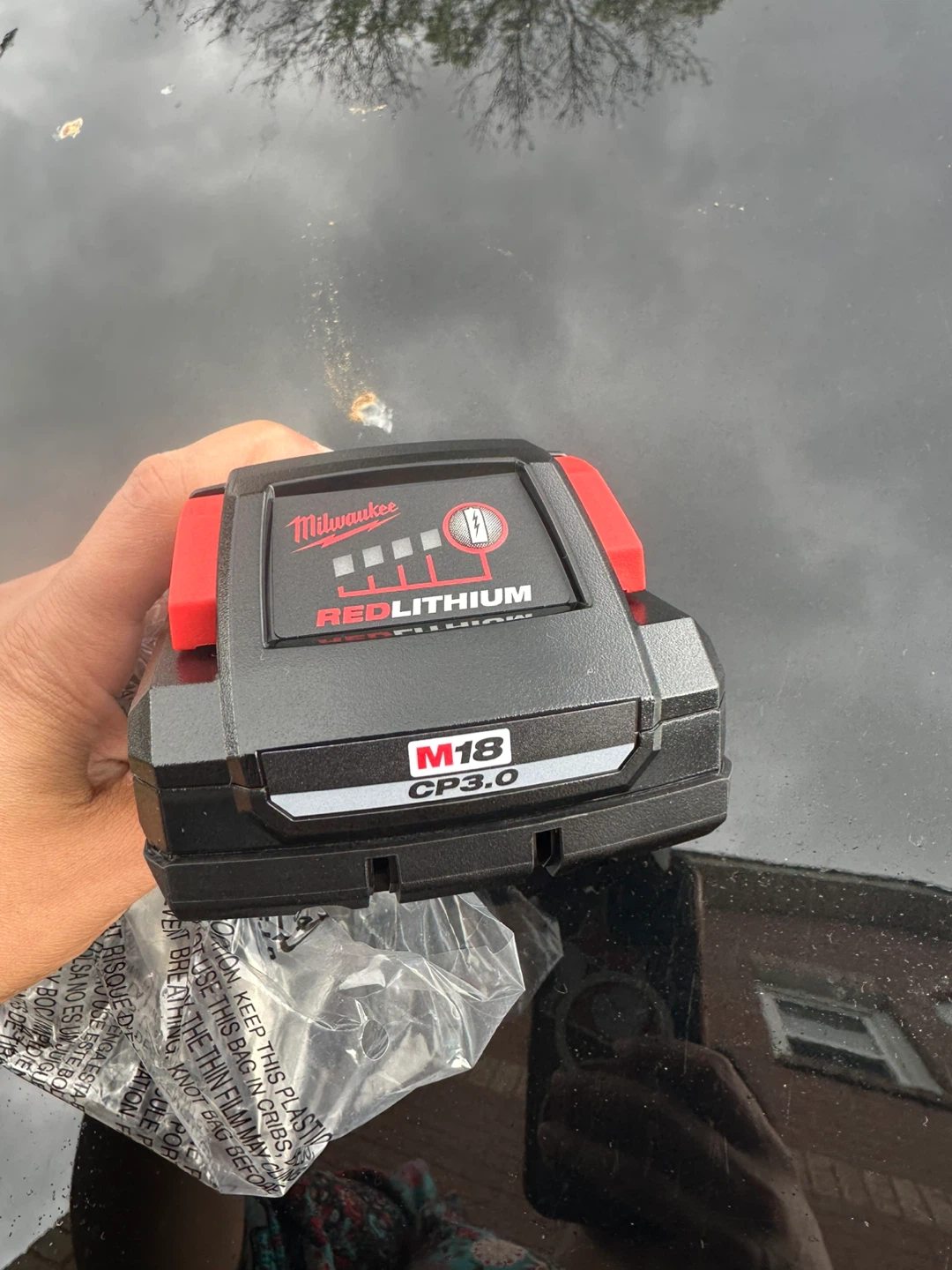 Milwaukee M18 REDLITHIUM HIGH OUTPUT CP3.0 Battery - photo 2